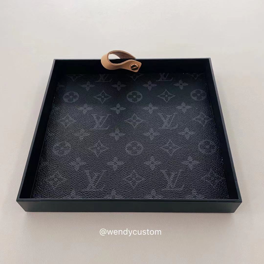 White/Black/Grey LV Square Tray