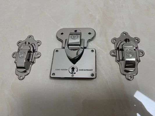 Silver Louis Vuitton Table Trunk Lock Accessory