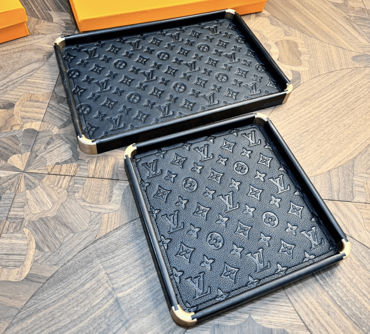 LV Black Wooden Tray - mingfabricstore