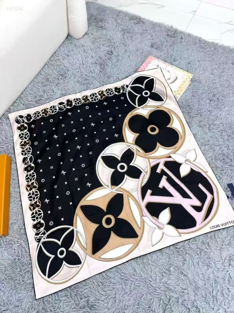 10 Styles of LV Silk Scarves (90×90cm) - mingfabricstore