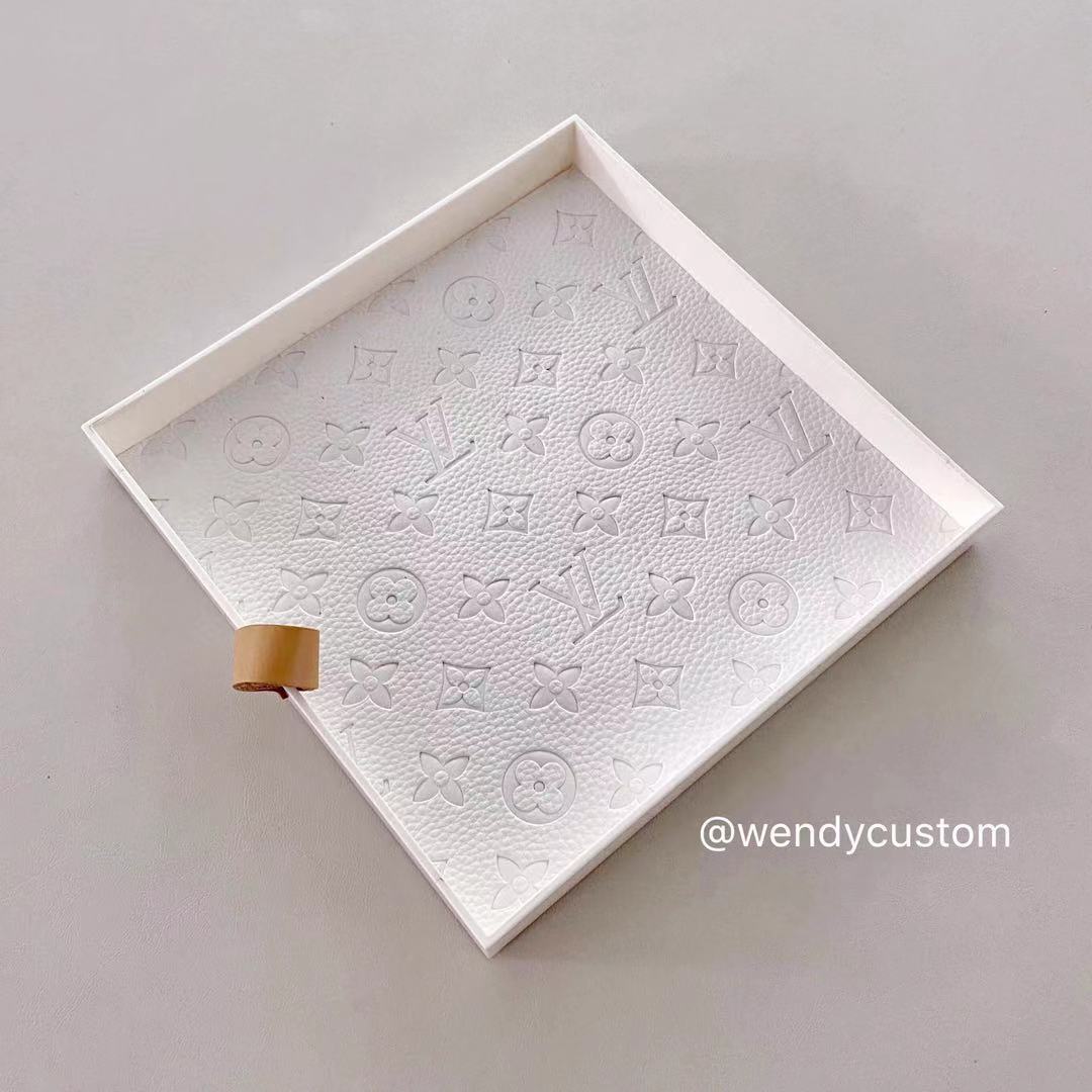 White/Black/Grey LV Square Tray