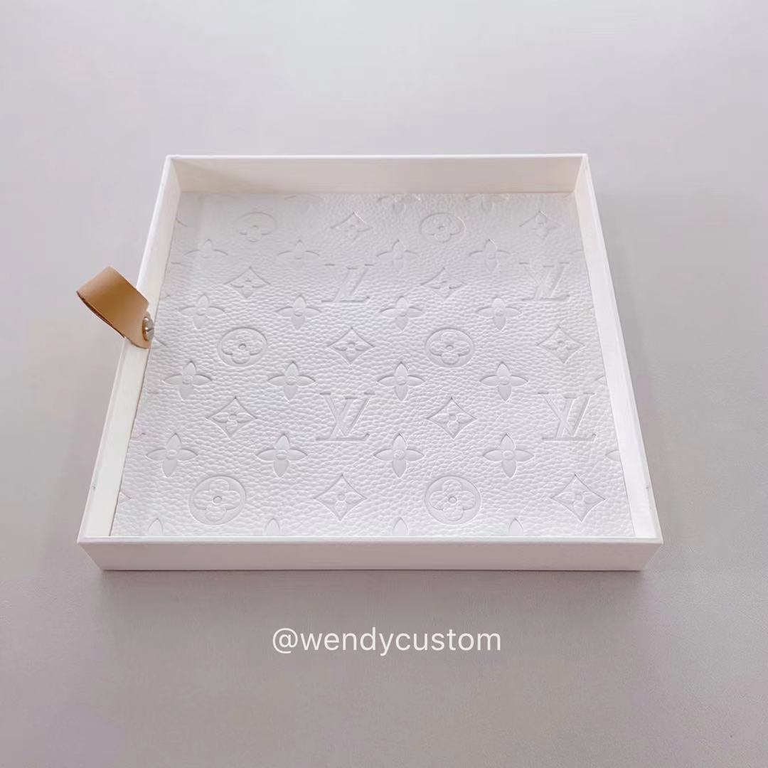 White/Black/Grey LV Square Tray