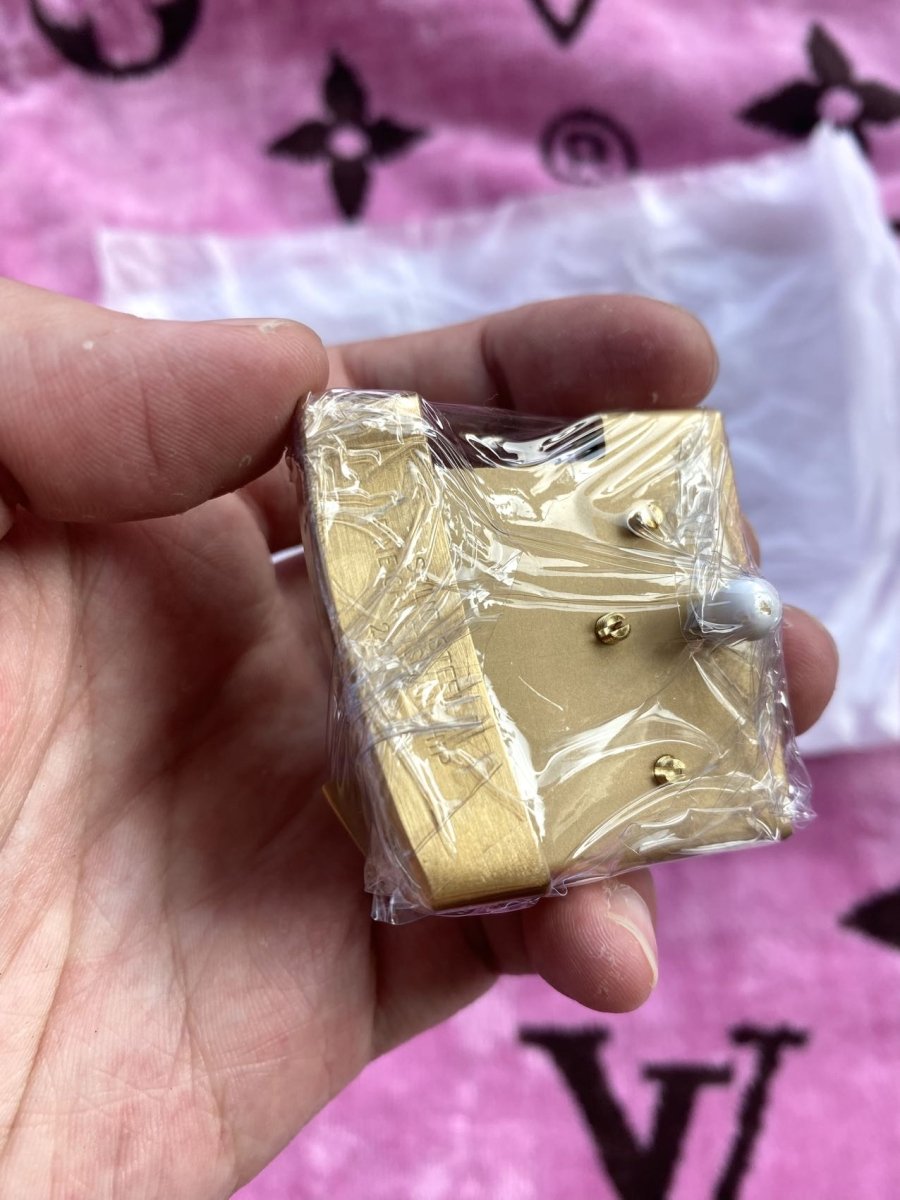 Gold Louis Vuitton LV Belt Buckle Handmade Accessory for Custom DIY Projects - mingfabricstore