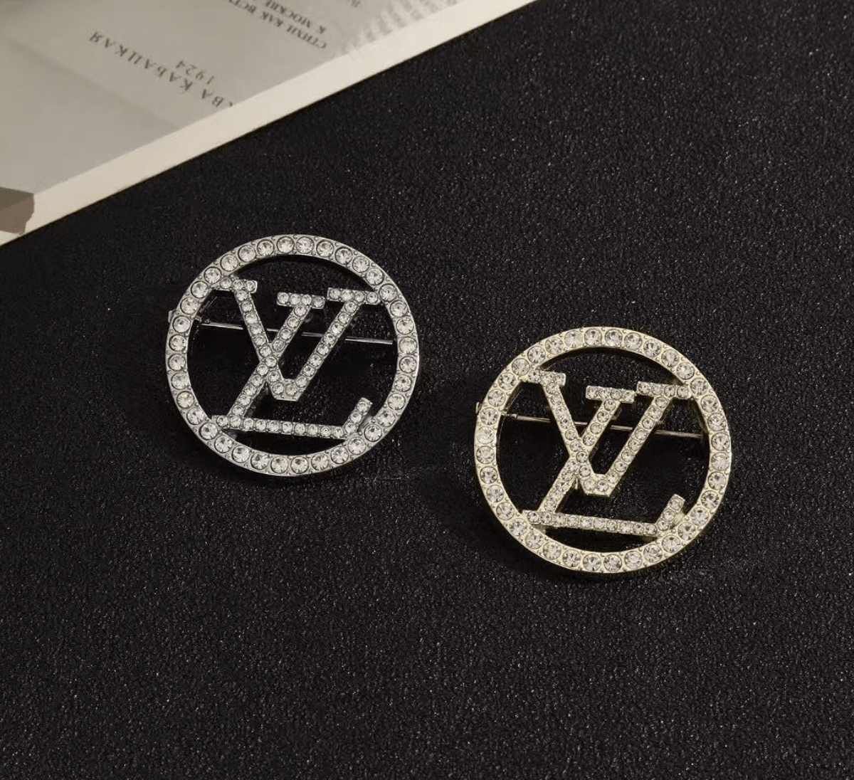 Vintage LV Inspired Brooches, Retro Luxury Pins for Women - mingfabricstore