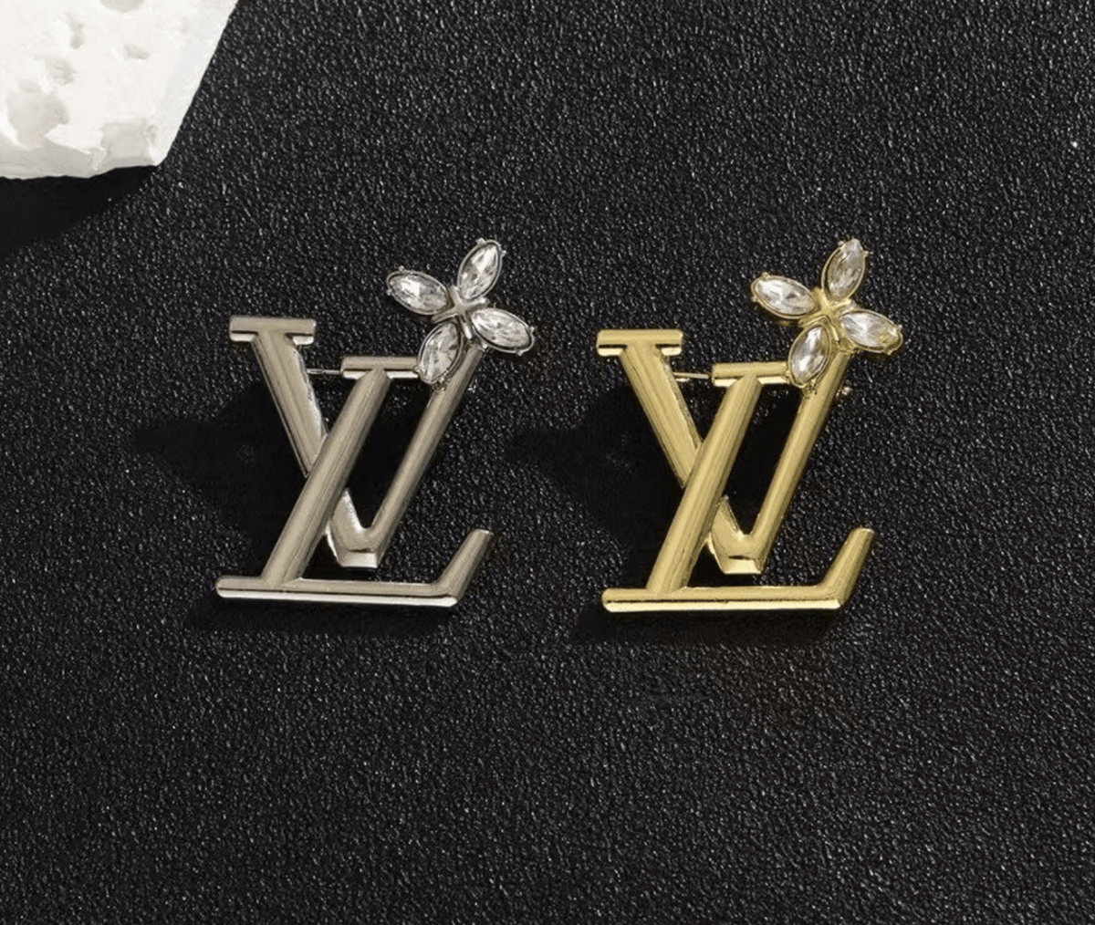 Vintage LV Inspired Brooches, Retro Luxury Pins for Women - mingfabricstore